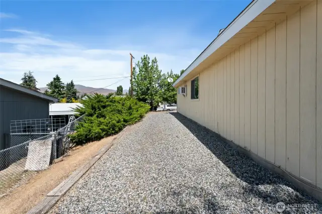 access to rear, property line goes to fence