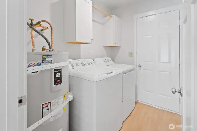 laundry room off of kitchen, door to rear yard