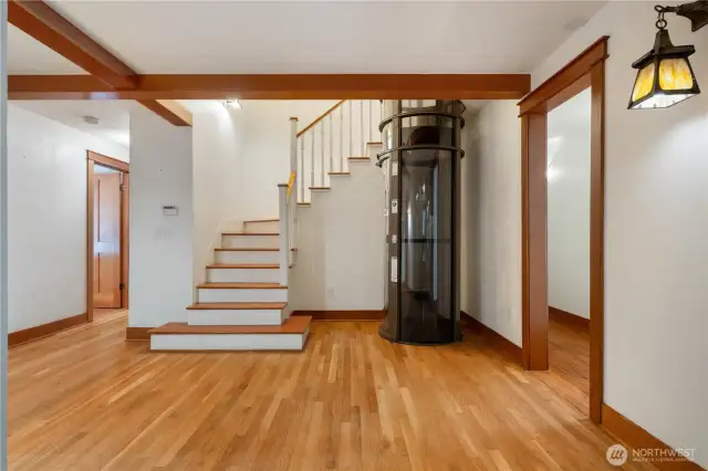Newer elevator