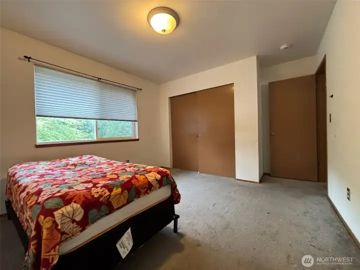 Unit 2237 upstairs front bedroom