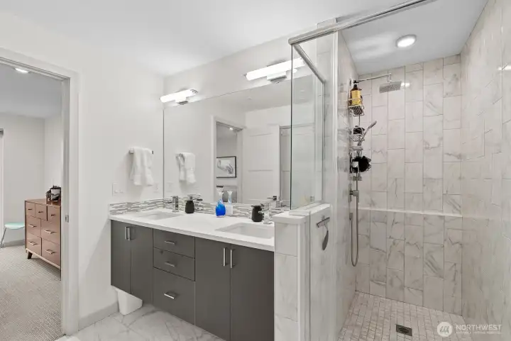 Top Level Primary en suite