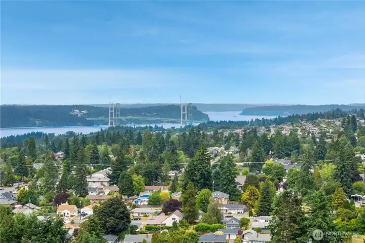 Far distant Narrow Bridge of the GIg Harbor community you can go visit  without a long drive for the house