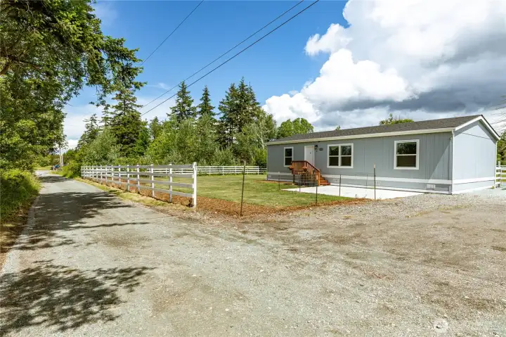 Driveway is for 2 properties. Fully fenced for your pets Driveway is for 2 properties. Fully fenced for your pets