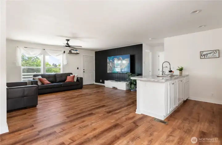 Living, Dining and Kitchen flow perfectly and room for everyone Living, Dining and Kitchen flow perfectly and room for everyone