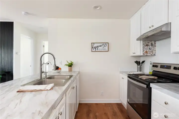 Spacious countertops allow fun cooking participation Spacious countertops allow fun cooking participation