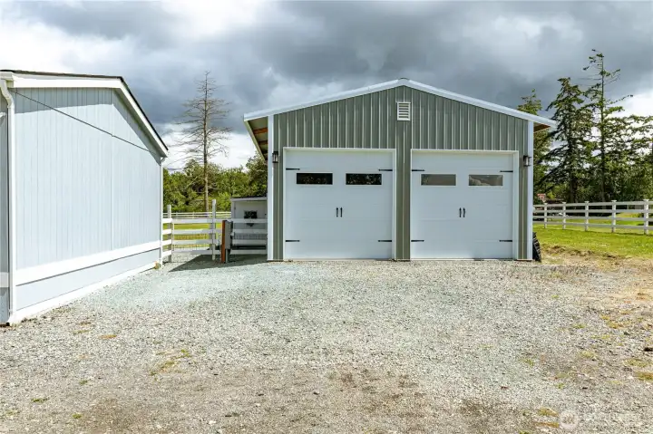 Garage/Shop Garage/Shop