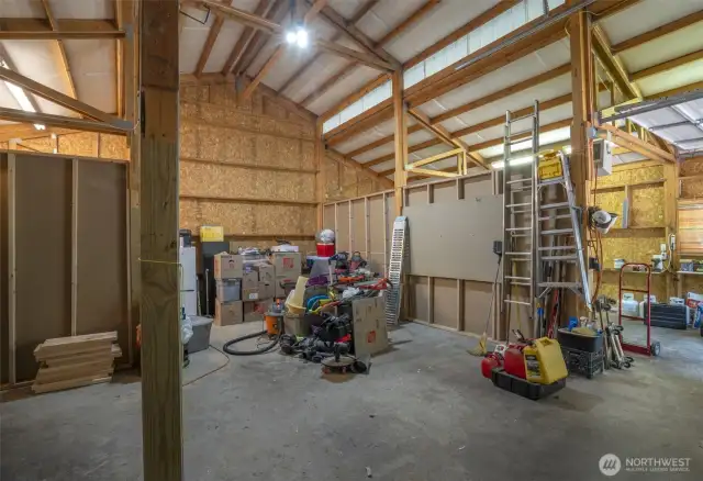 Garage/Workshop
