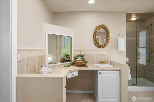 Vanity and make-up area in Primary Bathroom