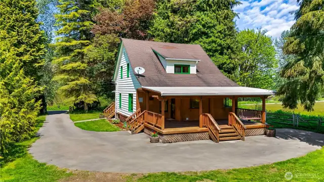 Covered back deck.