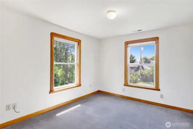Upper level bedroom#1