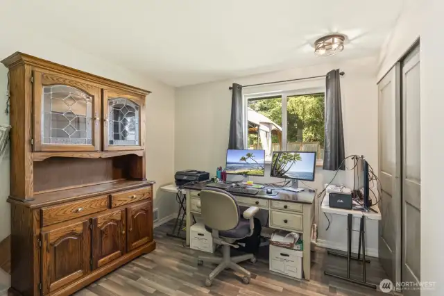 2nd bedroom