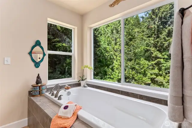 Soaking tub
