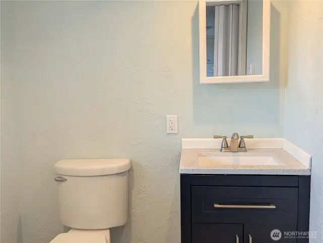 lower level 1/2 bath
