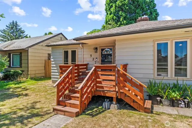 Front Deck with Dual Entrances