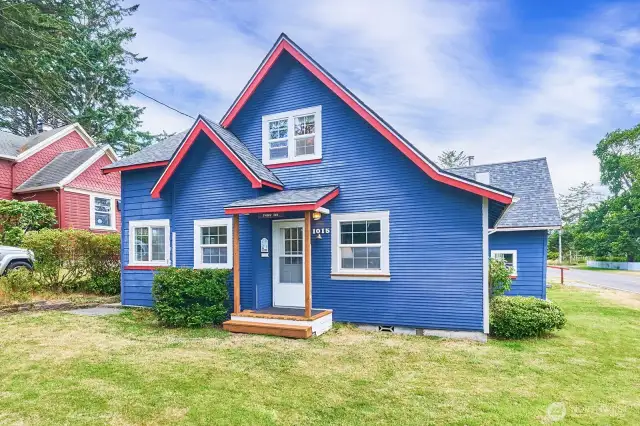 Absolutely charming 1905 coastal cottage just blocks from the beach, lovingly maintained by the same family for over six decades!
