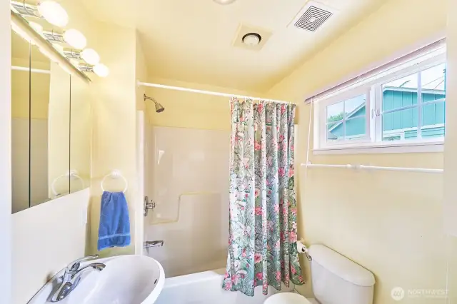 Downstairs full bathroom.
