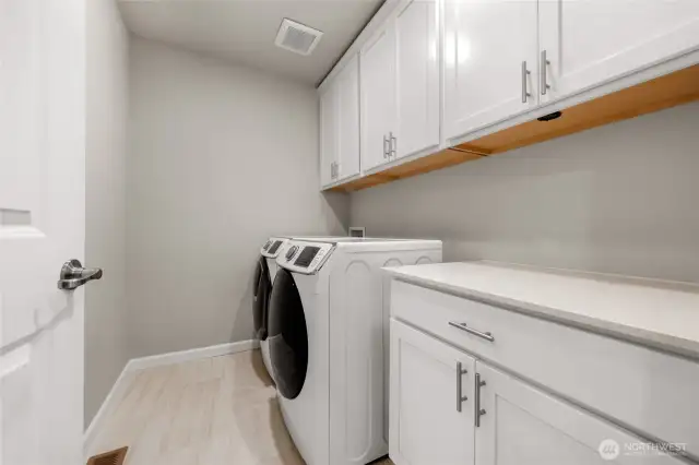Upper laundry
