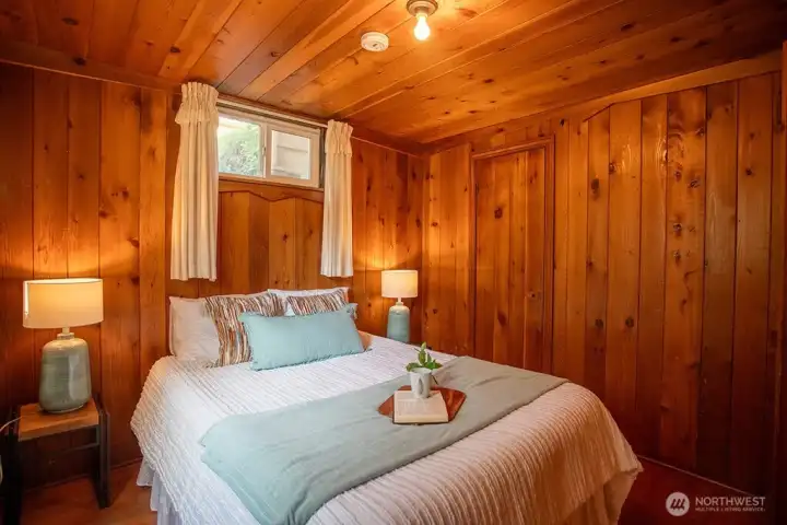 Lower floor bedroom