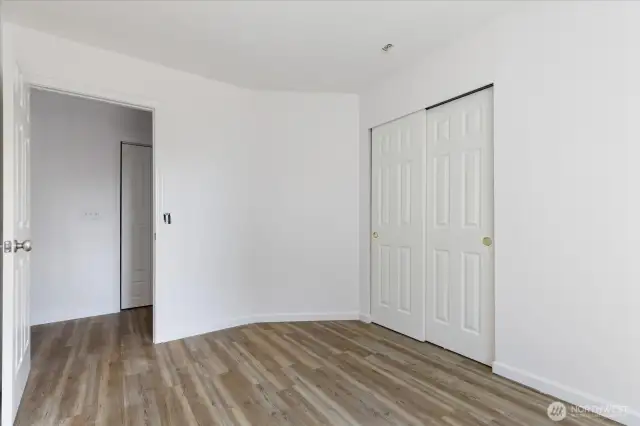 2nd Bed, new closet