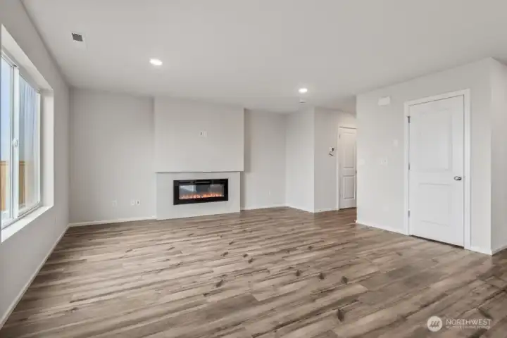 Pictures are of the same floor plan but in a different community. Finishes may vary.