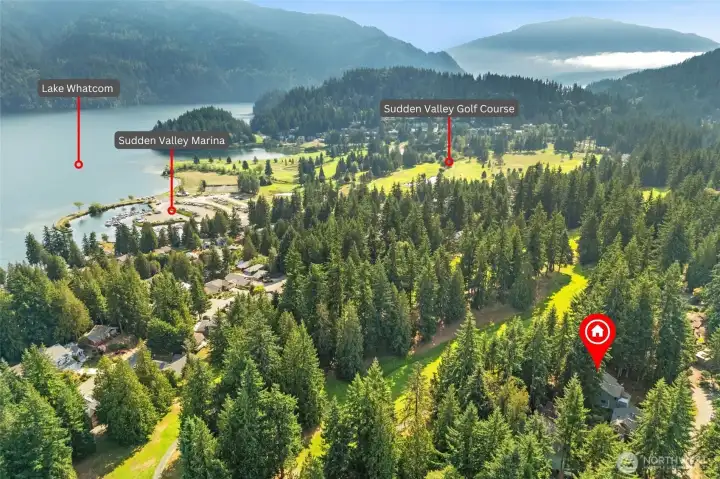 Walking distance to the Marina and Parks
