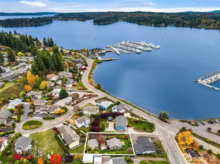 Great location near waterfront walkways and parks.