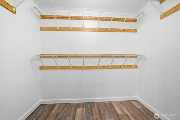 Primary suite closet