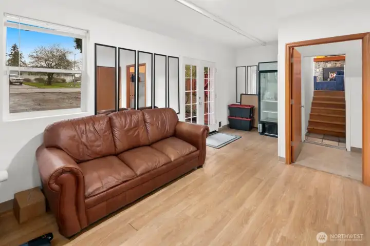 MIL/ADU option, Private Enrance