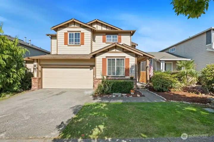 Welcome home! This property truly needs to be toured to appreciate all that it has to offer. Fresh bark in the yard sets the stage for the charm and care you’ll find throughout. From the inviting curb appeal to the thoughtfully maintained interior, every detail reflects pride of ownership. Don’t miss the chance to see this gem in person!