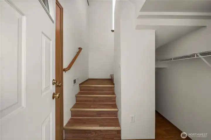 Entry, Garage to the left