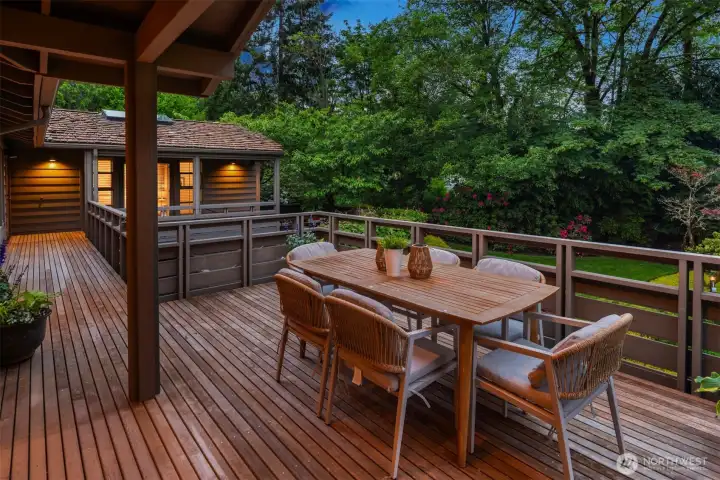 Wraparound deck made for entertaining Wraparound deck made for entertaining