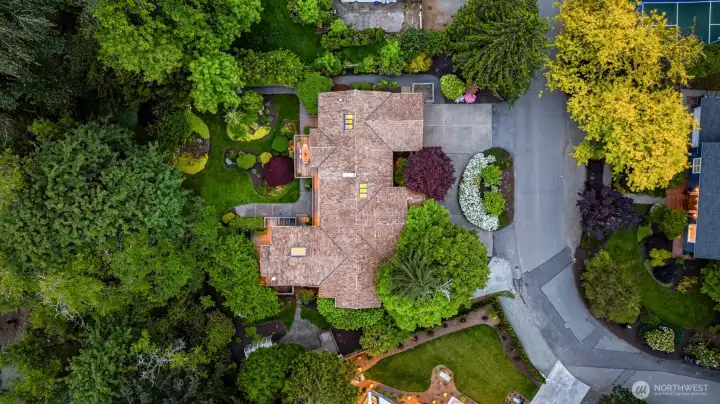 A bird's eye view of the home and property A bird's eye view of the home and property