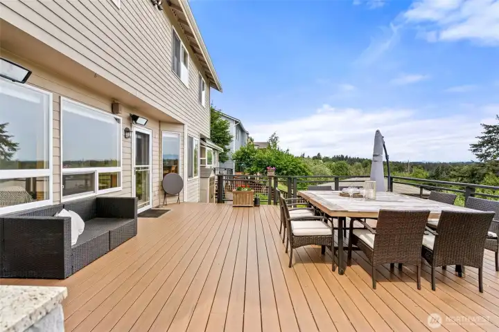 Large deck for entertaining