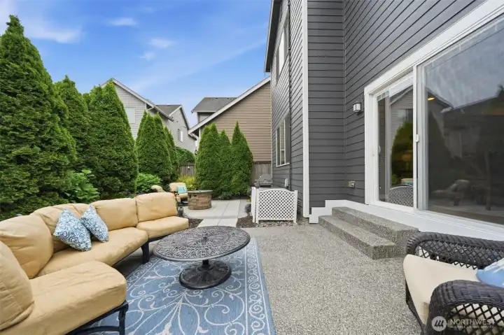 Outdoor space for relaxing and entertaining. Outdoor space for relaxing and entertaining.