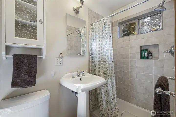 Guest bedroom or office across the hall... Guest bedroom or office across the hall...