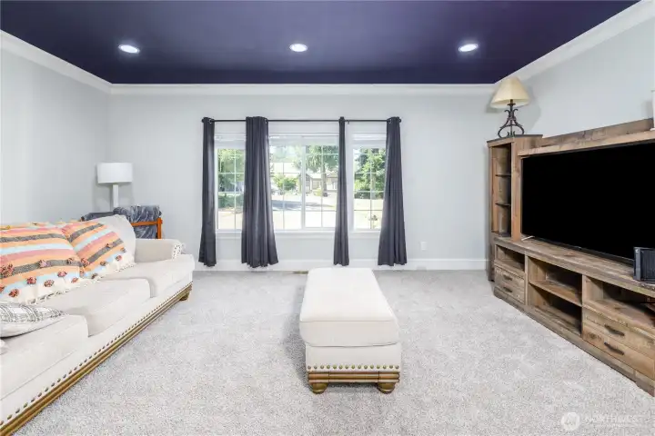 Extra large bonus room