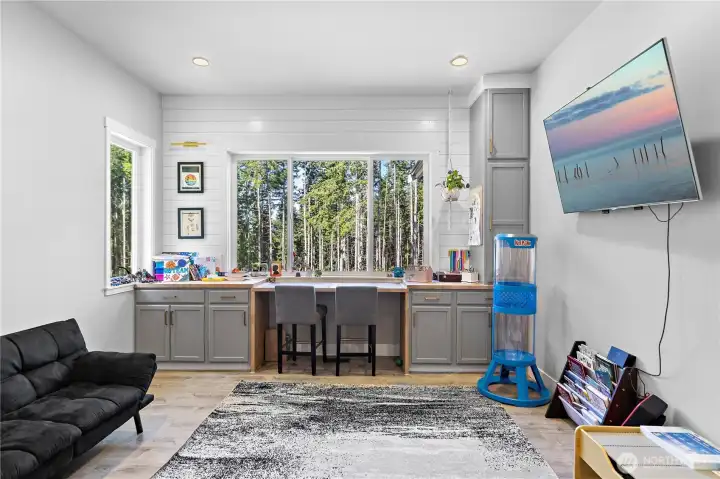 Bonus Room on Main