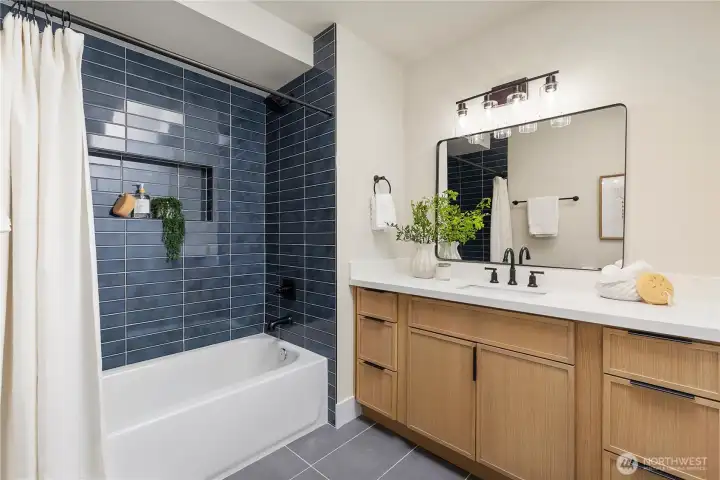 2nd Full Bathroom