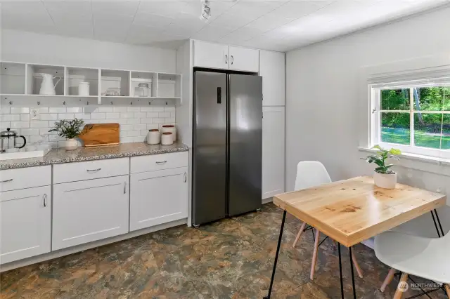 Lots of storage, Stainless steel appliances and great natural light.