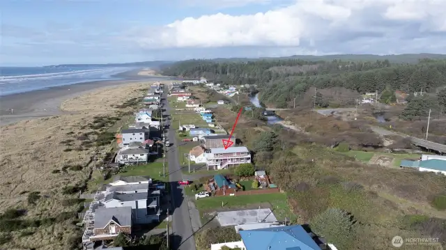Awesome Moclips Opportunity-Two Oceanview Units across the street from the BEACH!