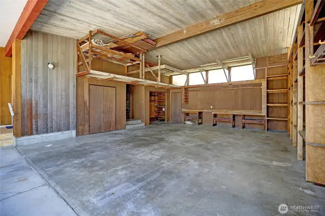 Carport could easily be enclosed/converted to large garage.