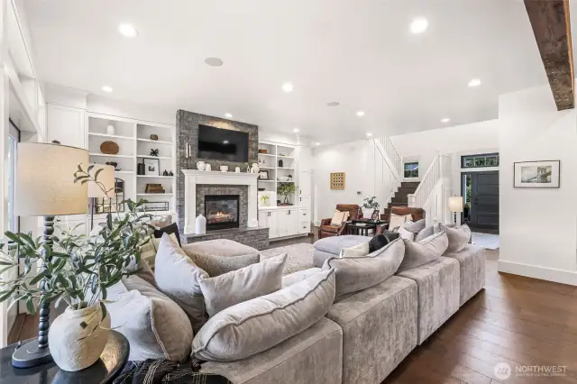 No details were missed from the entry to stairway to fireplace and builtins. It is all here.