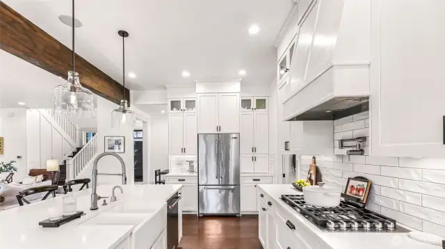 Another view of the kitchen