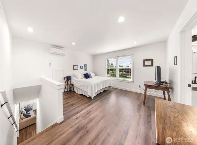 Upper 2nd bedroom in ADU.