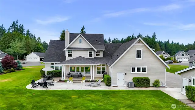Wonderful outside areas to enjoy the great southernly exposure.