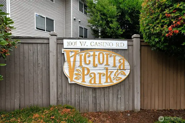 Condominium entrance Sign