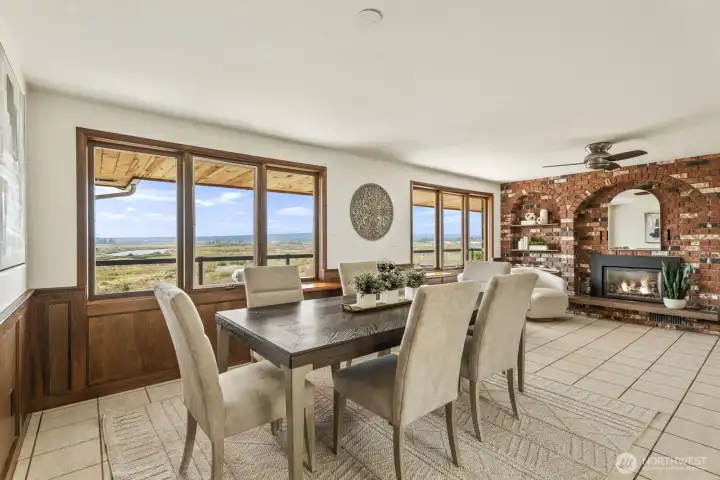 Dining area off the kitchen