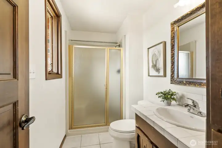 Primary ensuite bath