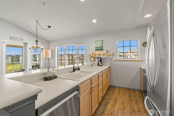 Yes, you get ocean and dune views even from the kitchen