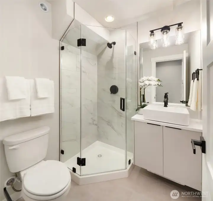 3/4 bathroom in 4th bedroom/office.